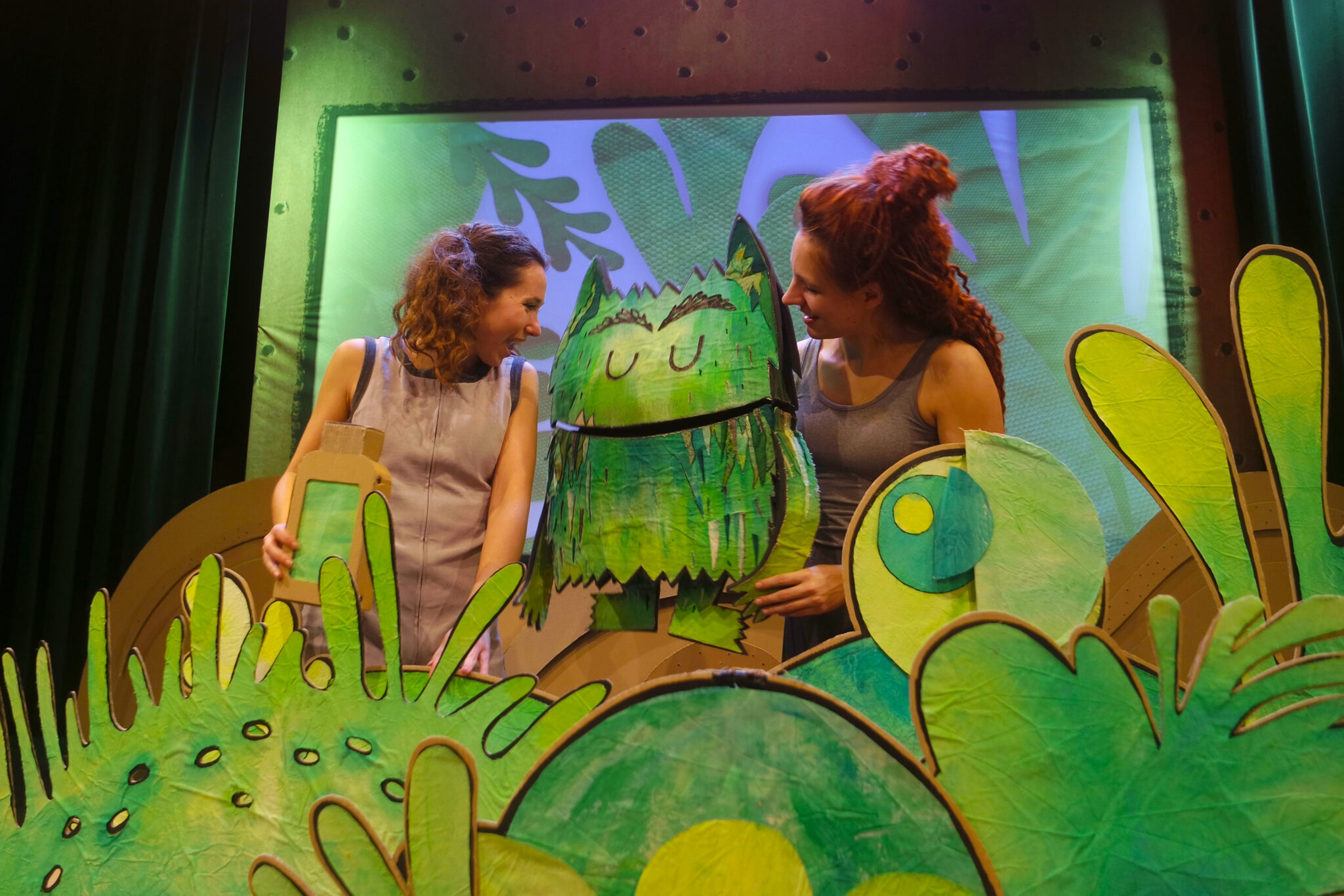 1_Het kleurenmonster - Anna Llenas - Theater Stof - Dan Strassburger